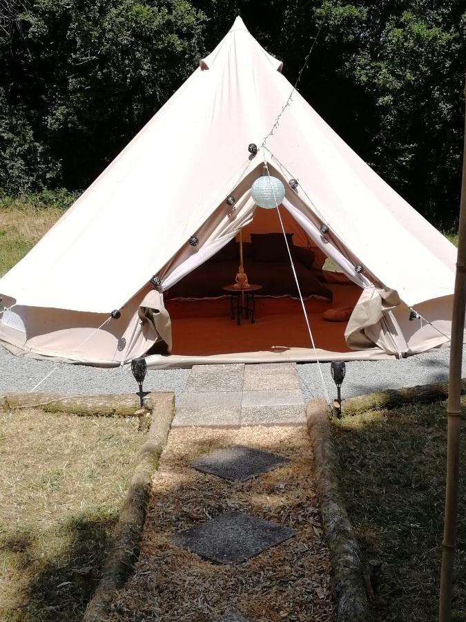 Tente Insolite 1 A 5 Personnes Plouray Bagian luar foto